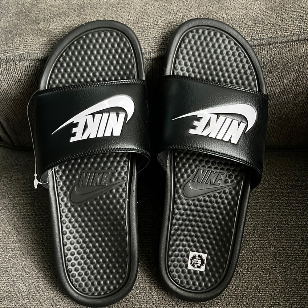 NIKE Benassi JDI Mens Slide Sandals. Size 10, NEW without tags.